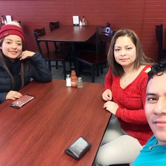 Meet your Posher, Aguilar - Picture 1 of 1